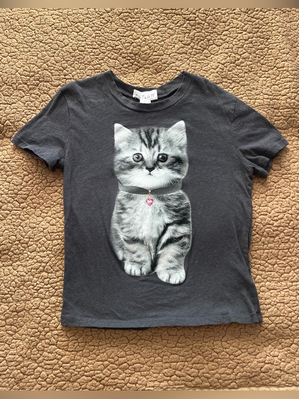 Kitten with Pink Heart Locket Tshirt XS